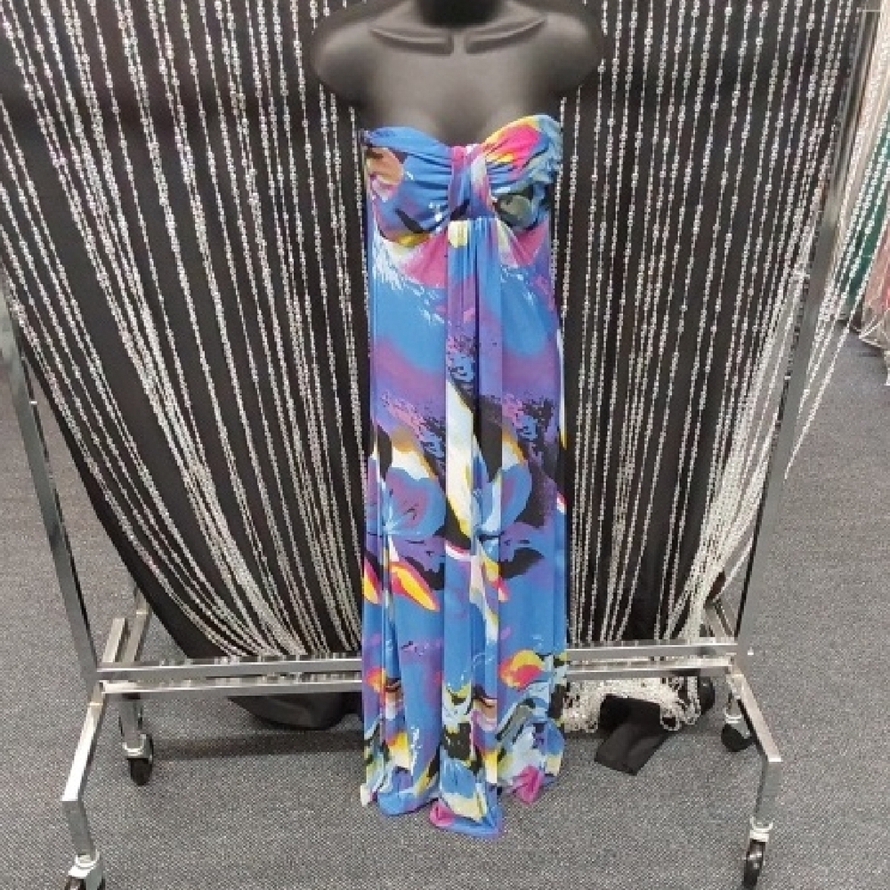 Elegant Blue Floral Maxi Dress - Picture 2 of 4